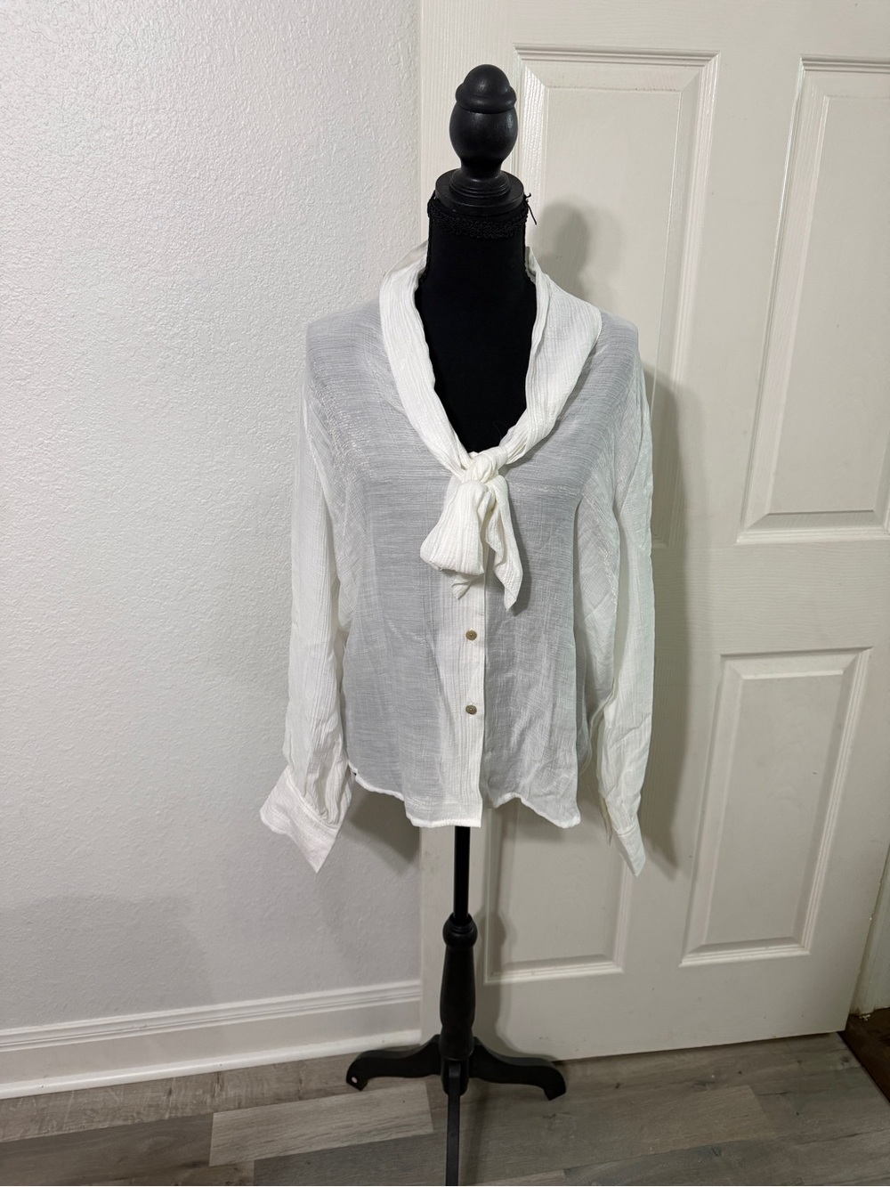 Zara White Tie-Neck Button Front Blouse